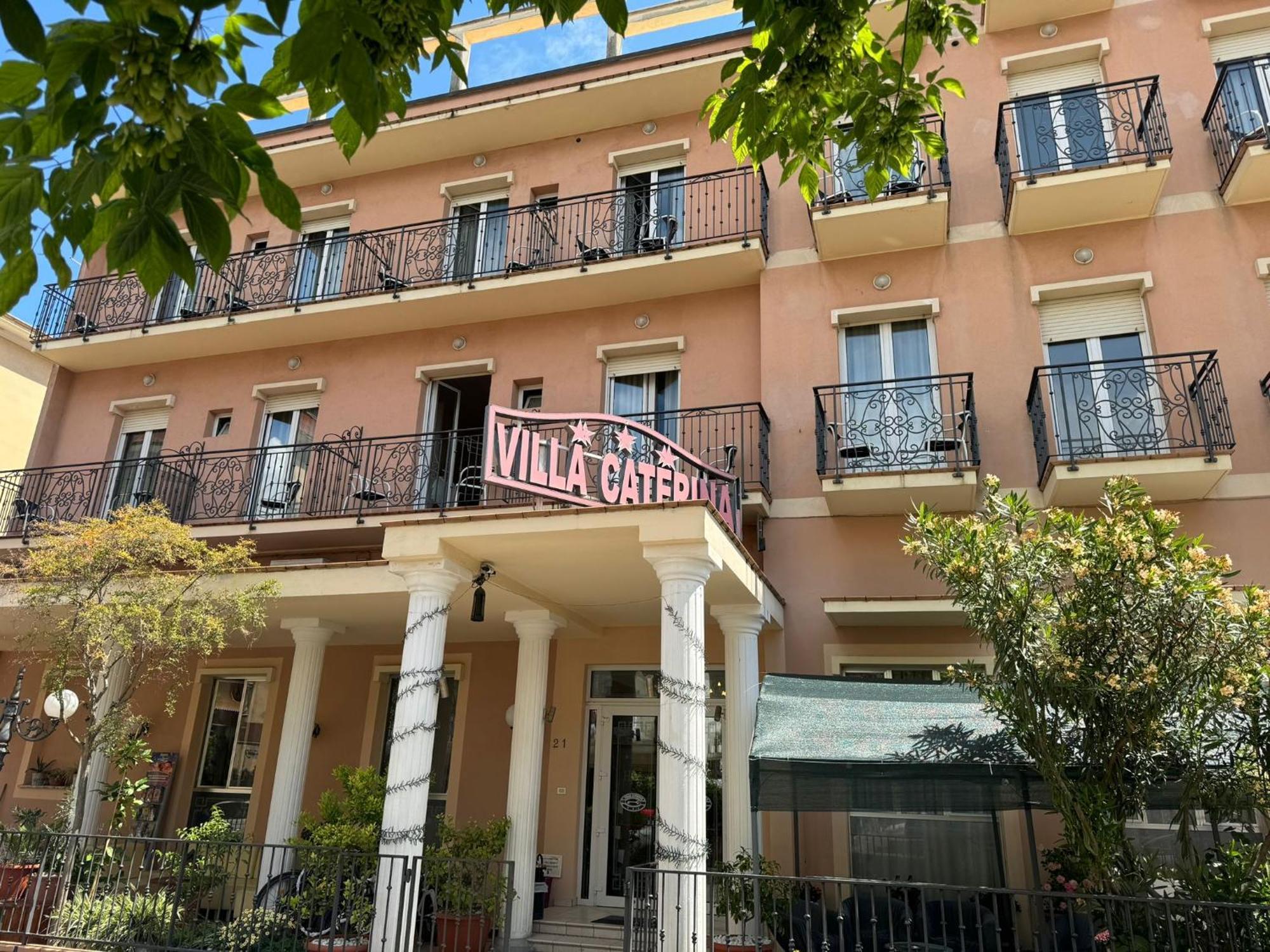 Hotel Villa Caterina Ріміні Екстер'єр фото
